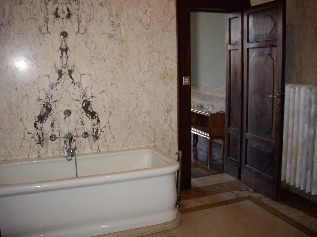 Villa Benni B&B Болоня Стая снимка